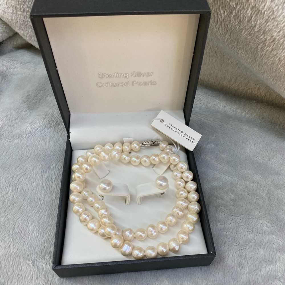 Iris & Lily Cultured Pearls white cream Sterling Silver 925 Necklace Earring SET